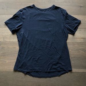 EUC Lululemon 5 Year Basic Tee, navy, XL
